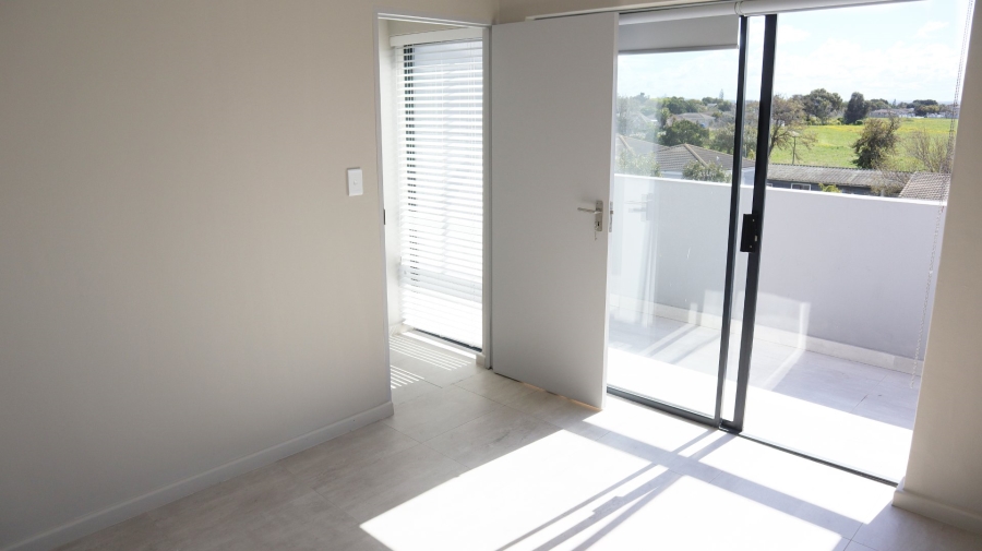 1 Bedroom Property for Sale in Table View Western Cape